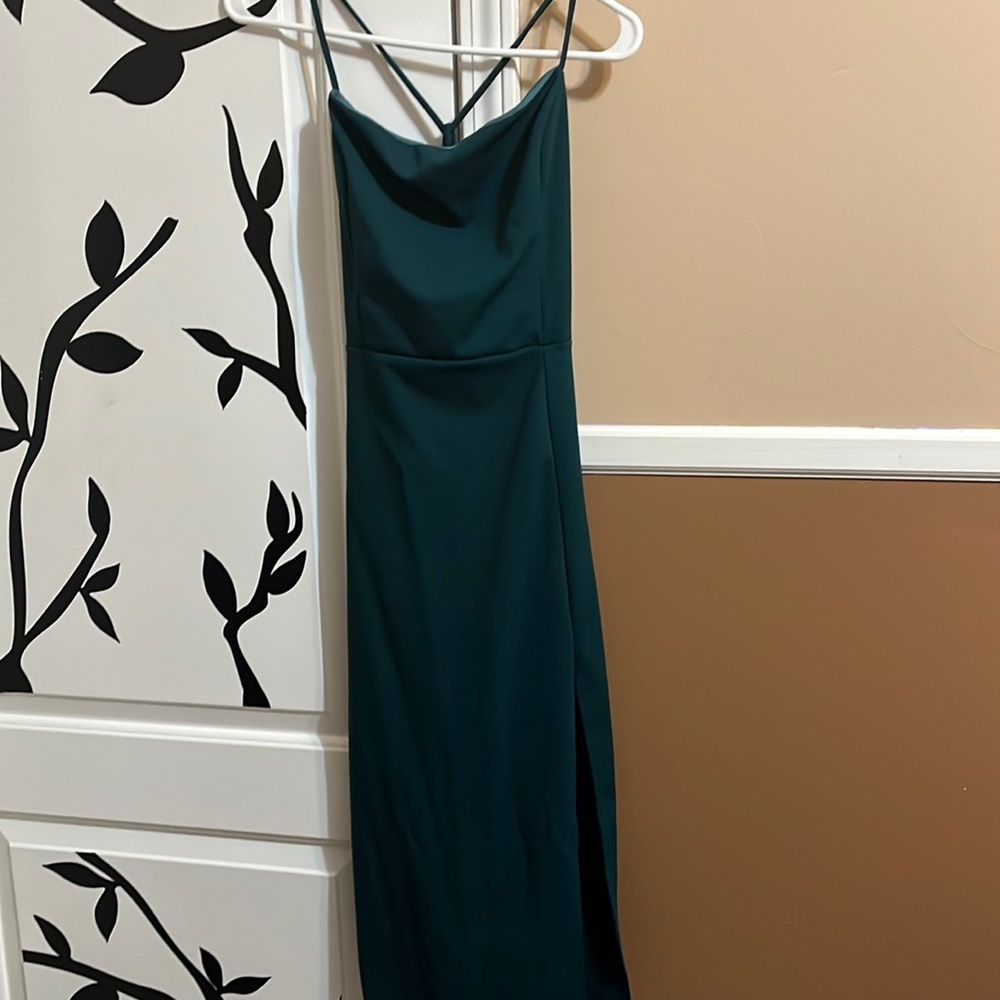 Backless dress🤍